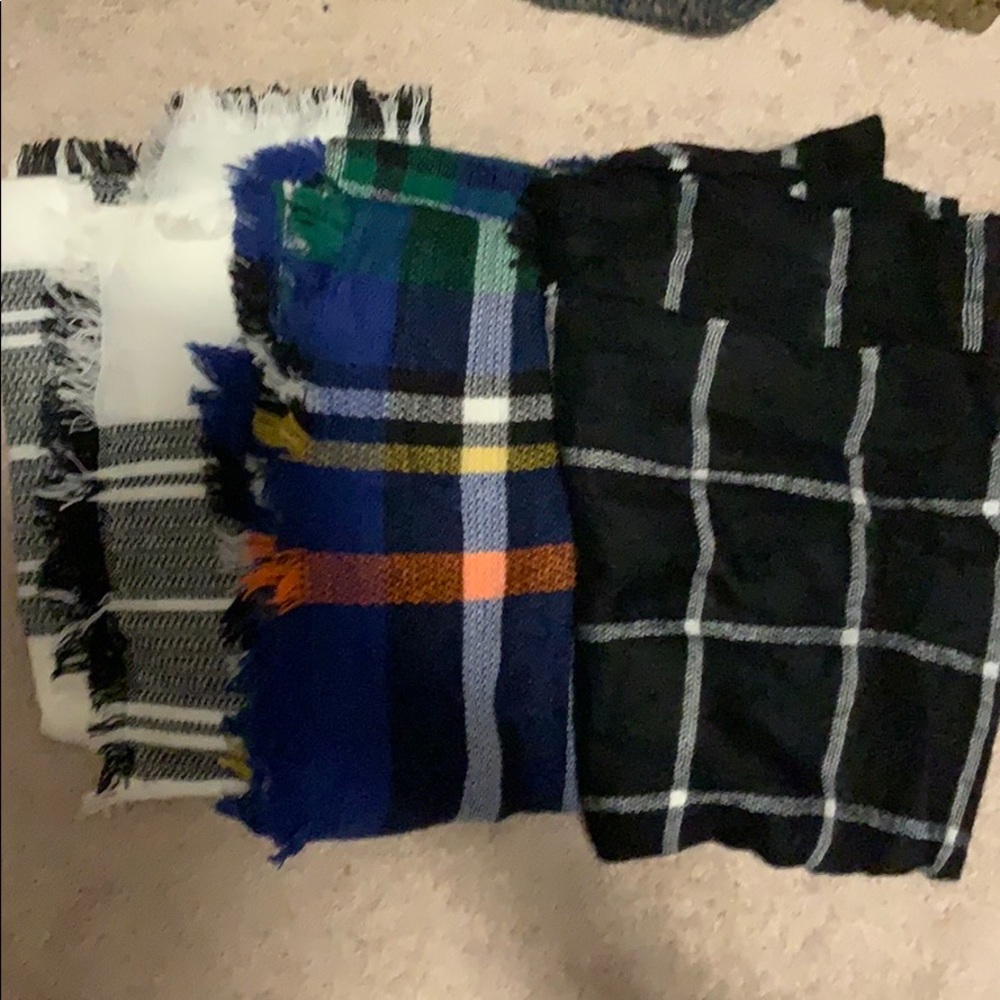 Blanket scarves